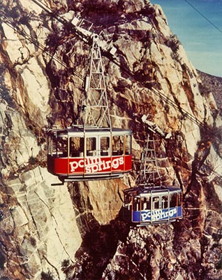 Rotierende Straßenbahnwagen der Palm Springs Aerial Tramway